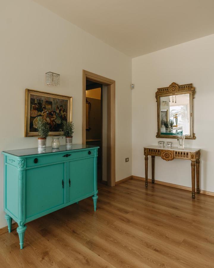 Crystal Villa Patras Bagian luar foto