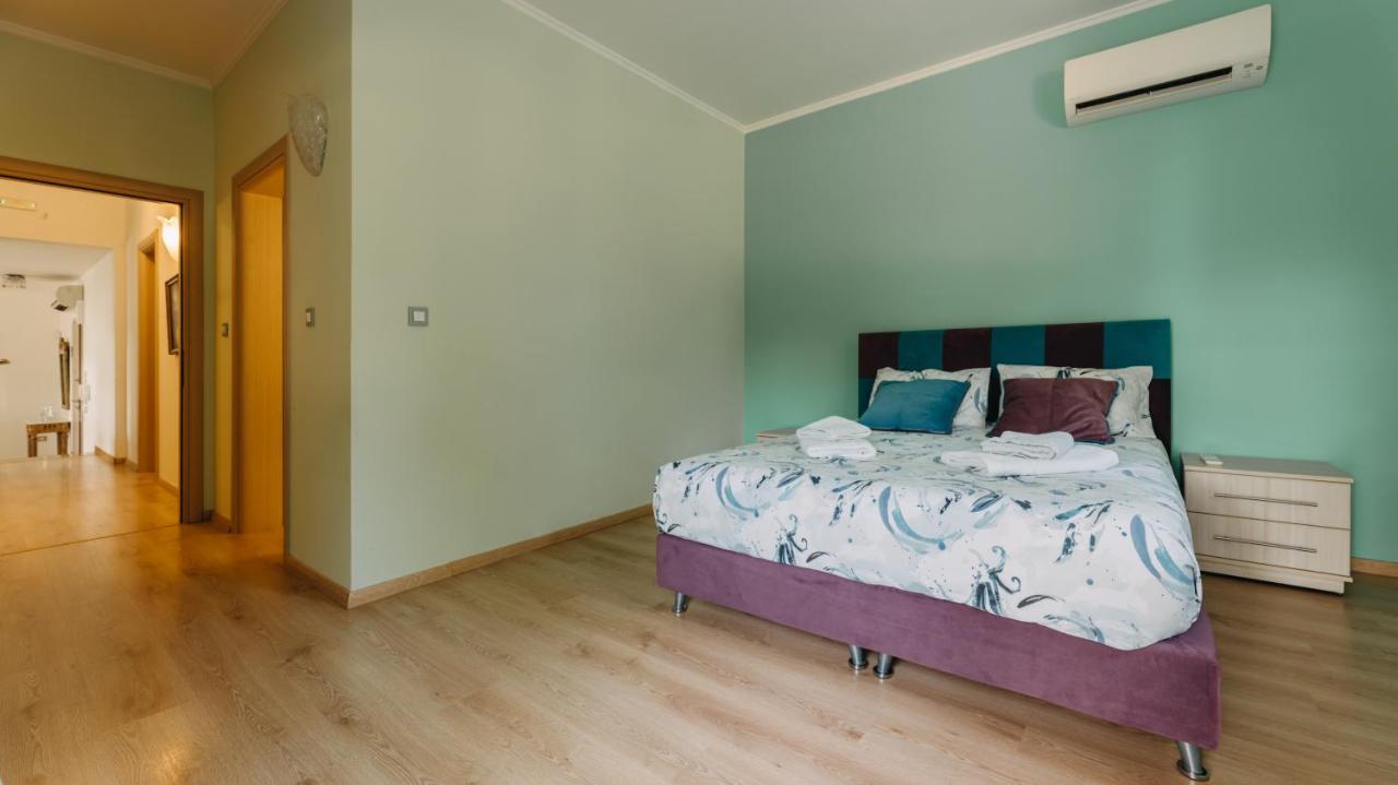 Crystal Villa Patras Bagian luar foto