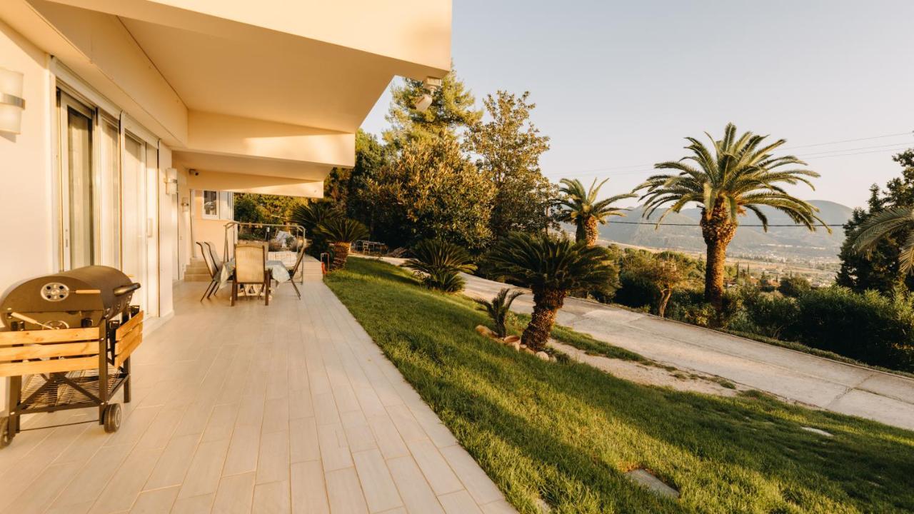 Crystal Villa Patras Bagian luar foto
