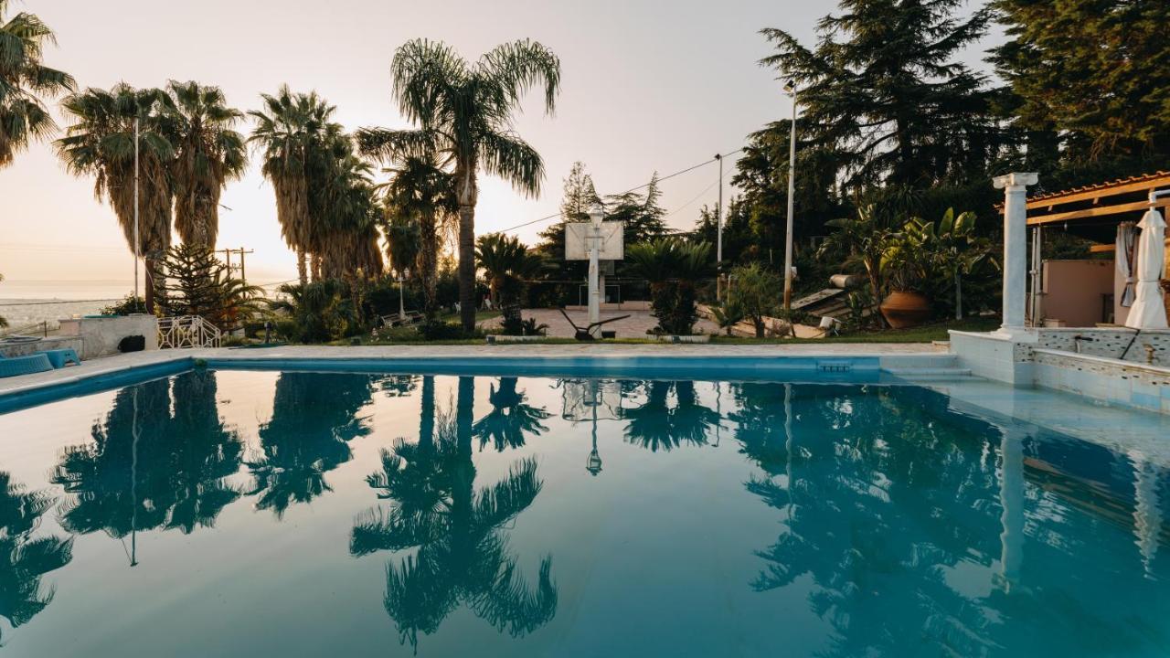 Crystal Villa Patras Bagian luar foto